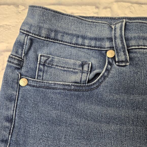 DG2 by Diane Gilman Women's Jeans Boho Floral Embroidered size 8 Petite - Picture 5 of 16